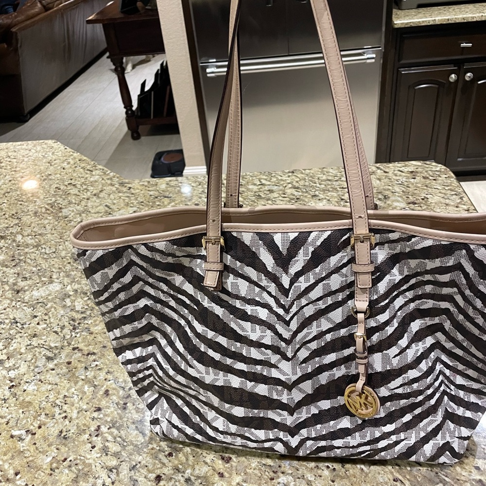 Michael Kors Medium Jet Set Travel Multifunction Brown Tote Bag Zebra Tiger NWOT
